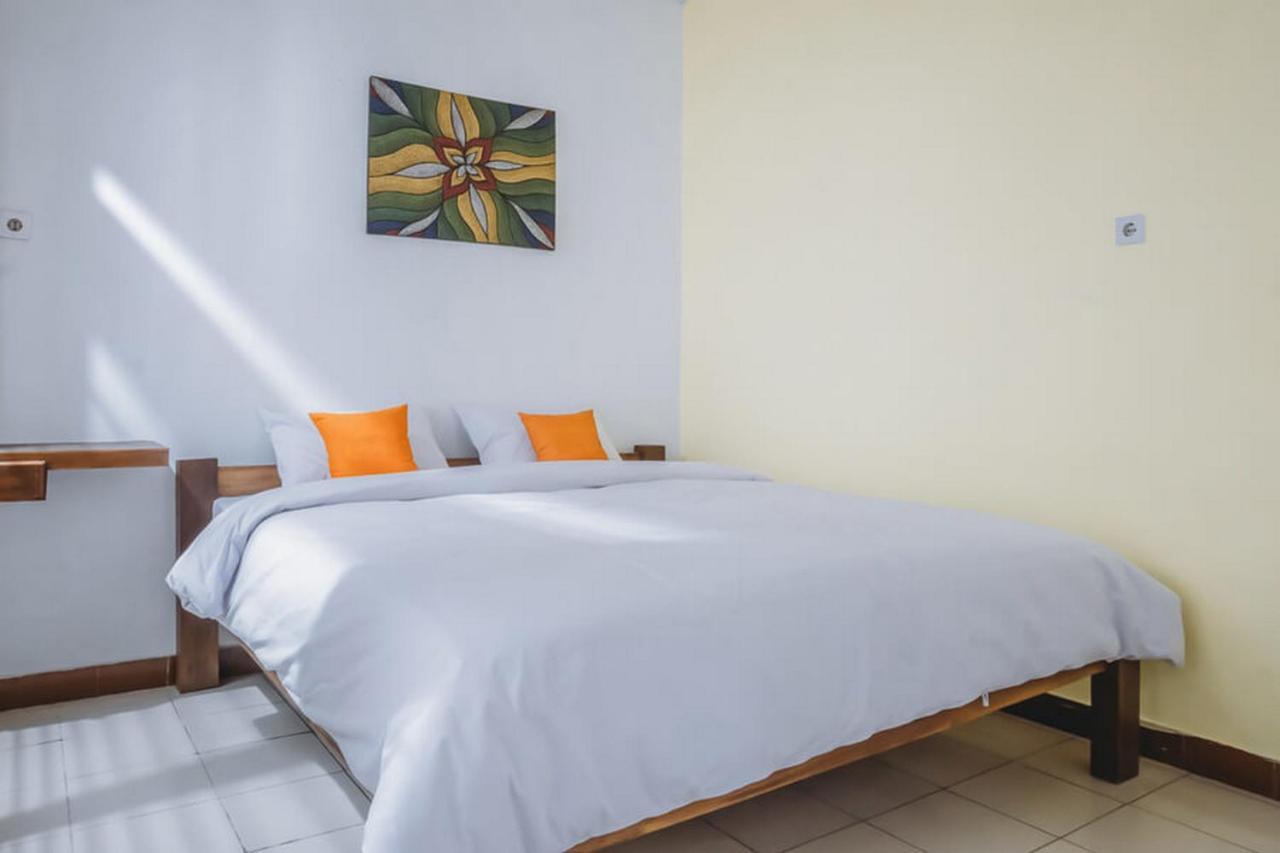 Nafisa Homestay Syariah Near Jatim Park 3 Batu Mitra Reddoorz Malang Exterior photo