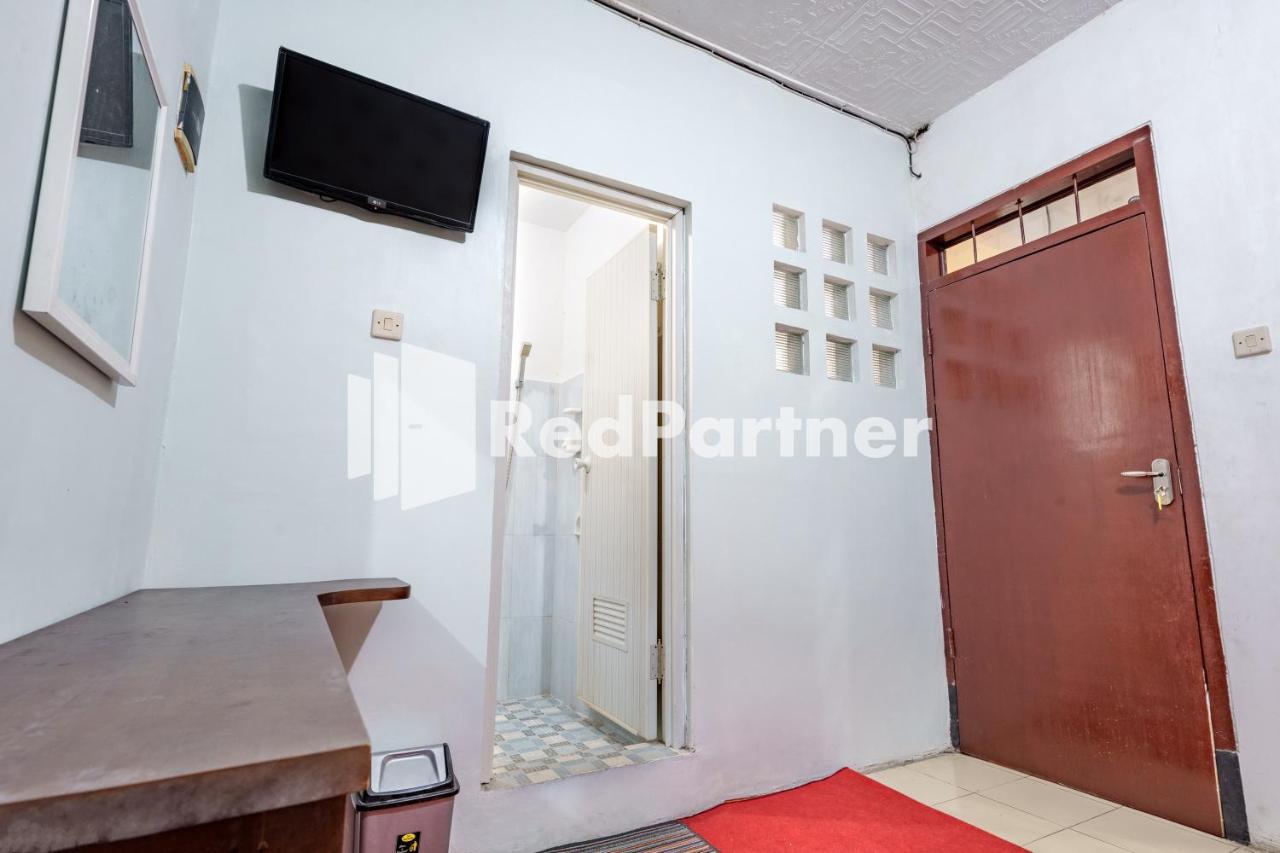Nafisa Homestay Syariah Near Jatim Park 3 Batu Mitra Reddoorz Malang Exterior photo